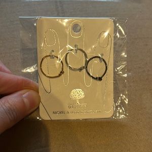 Unopened set of midi rings